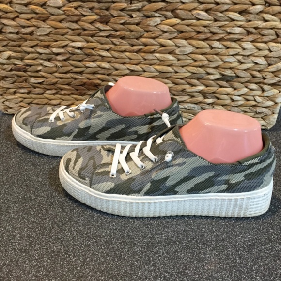 Madden NYC by Steve Madden Camouflage Sneakers - Picture 6 of 14